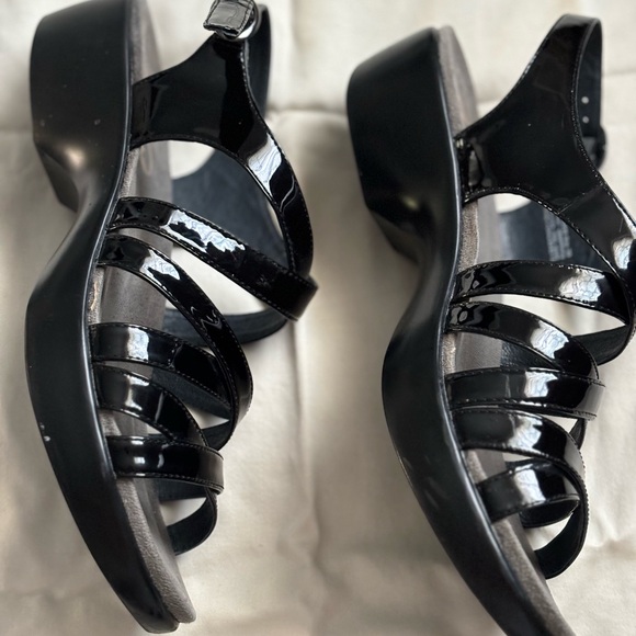 Dansko sandals - Picture 2 of 7